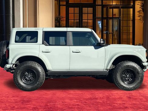 Used 2022 Ford Bronco Badlands w/ Sasquatch Package image 9