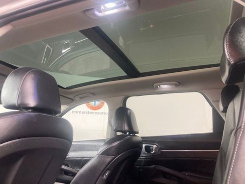 Used 2022 Kia Sorento SX image 17
