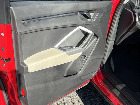 Used 2020 Audi Q3 2.0T Premium Plus image 8