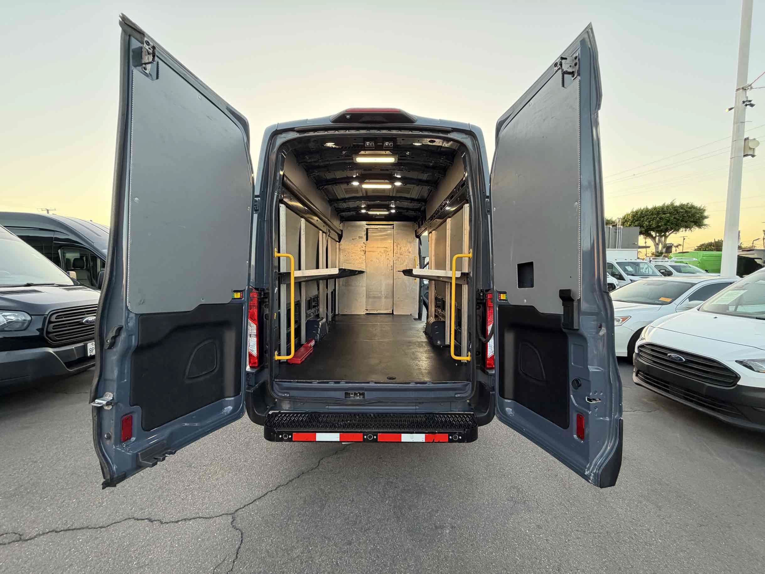 Used 2019 Ford Transit 250 148 High Roof Extended RWD image 10