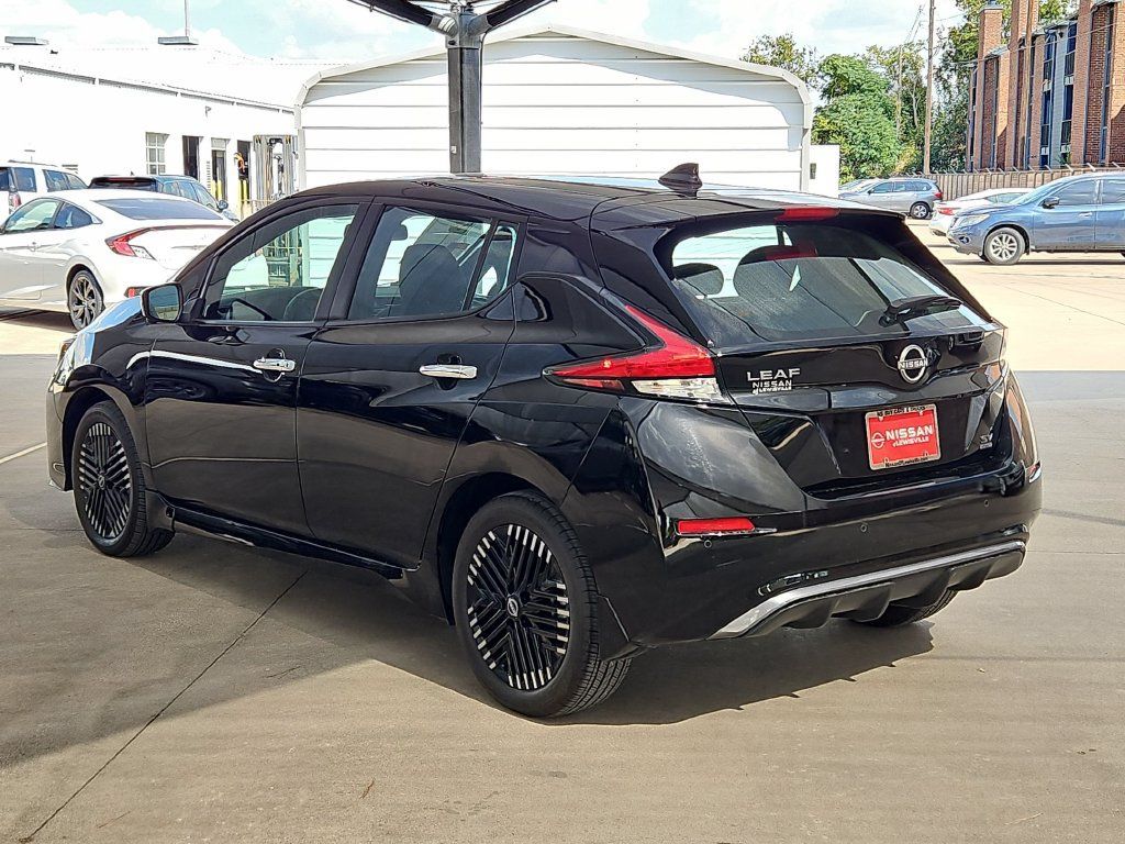 Certified 2023 Nissan Leaf SV Plus FWD image 6