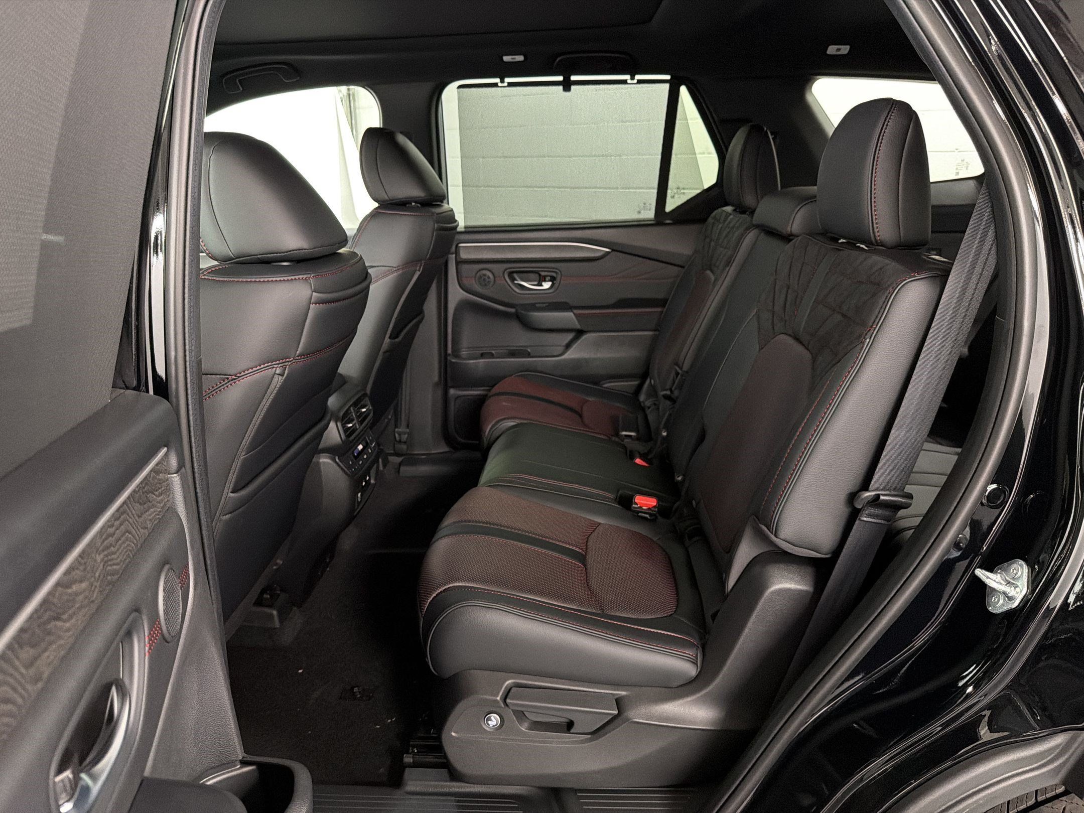 New 2026 Honda Pilot Black Edition image 23