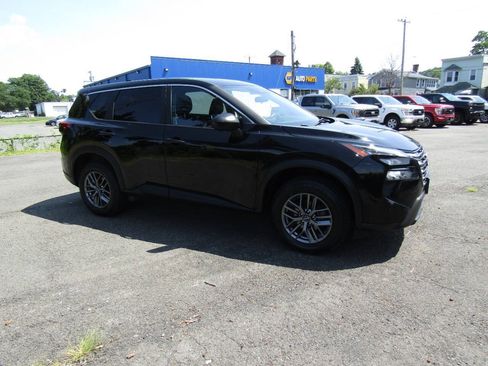 Used 2024 Nissan Rogue S AWD/4WD image 37