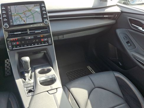 Used 2020 Toyota Avalon XSE w/ All Weather Liner Package image 16