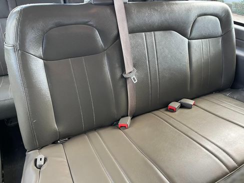 Used 2020 Chevrolet Express 3500 LS image 29