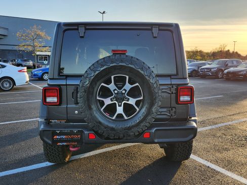 Used 2019 Jeep Wrangler Rubicon w/ Cold Weather Group image 11