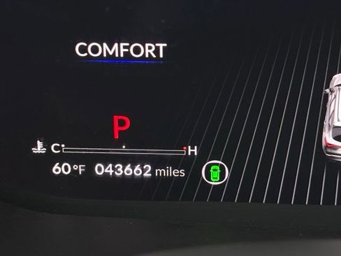 Used 2023 Acura MDX SH-AWD w/ Advance Package image 31