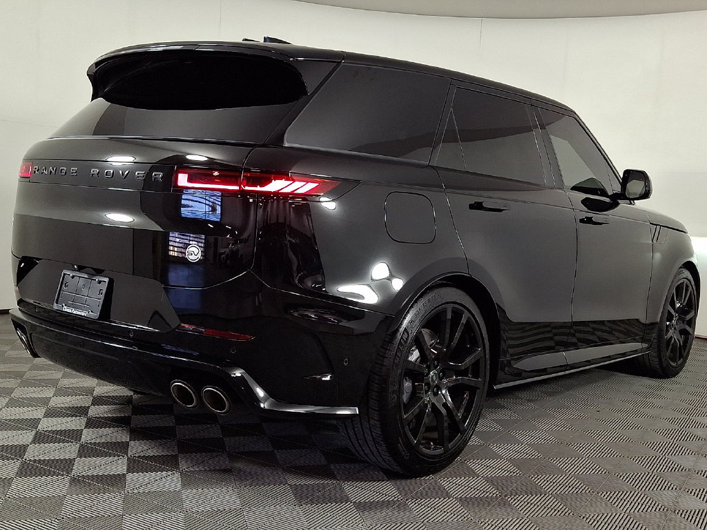 Used 2024 Land Rover Range Rover Sport AWD/4WD image 9