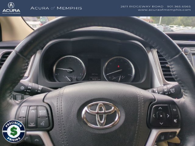 Used 2017 Toyota Highlander Limited FWD image 15