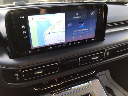 Used 2025 Lincoln Aviator AWD image 21