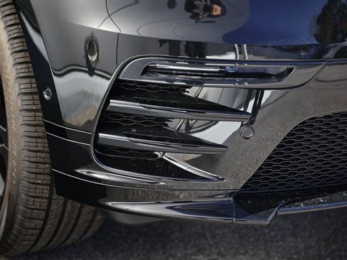 New 2026 Land Rover Range Rover Velar Dynamic SE image 8