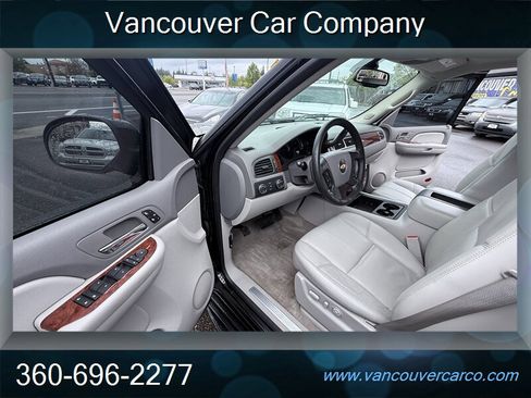 Used 2007 Chevrolet Tahoe LTZ w/ LTZ Preferred Equipment Group AWD/4WD image 14