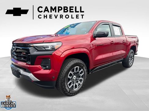 Used 2025 Chevrolet Colorado Z71 w/ Technology Package AWD/4WD image 1