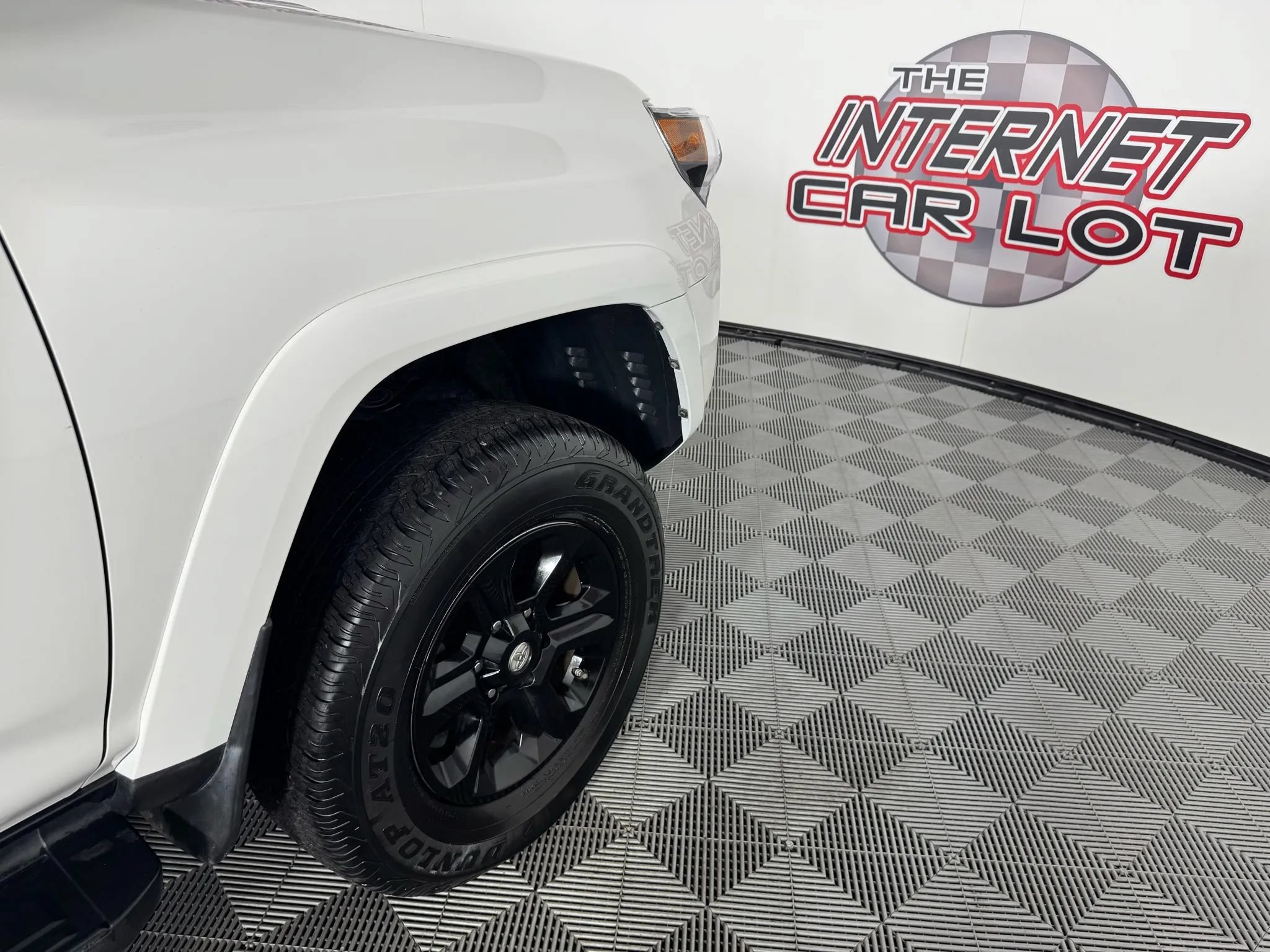 Used 2019 Toyota 4Runner SR5 Premium AWD/4WD image 32