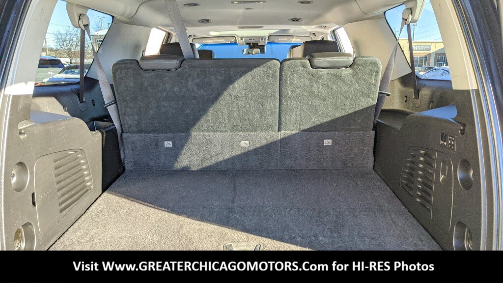 Used 2017 Cadillac Escalade ESV Luxury AWD/4WD image 28