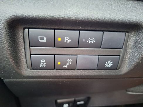 Used 2024 Nissan Kicks S image 12