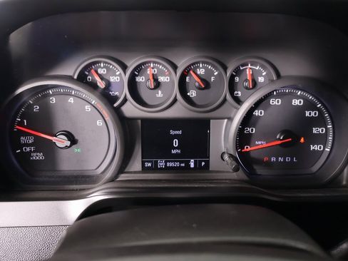 Used 2022 Chevrolet Silverado 1500 Custom Trail Boss w/ LPO, Dark Essentials Package image 4