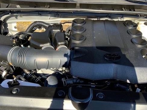 Used 2024 Toyota 4Runner SR5 image 31