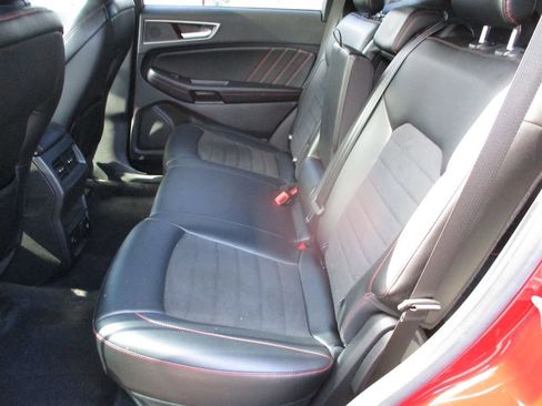 Used 2024 Ford Edge ST-Line image 14