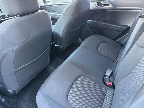 Certified 2023 Kia Sportage LX image 10