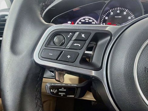 Certified 2023 Porsche Cayenne Platinum Edition AWD/4WD image 12