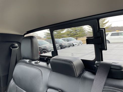 Used 2019 Ford Ranger Lariat w/ Equipment Group 501A Mid image 16