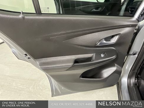 Used 2024 Buick Envista Sport Touring w/ Convenience I Package FWD image 18