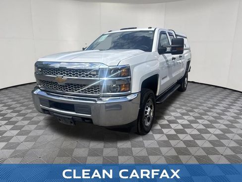 Used 2019 Chevrolet Silverado 2500 W/T AWD/4WD image 2
