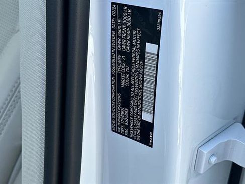 Certified 2025 Volvo XC90 T8 Ultra w/ Protection Package Premier image 34