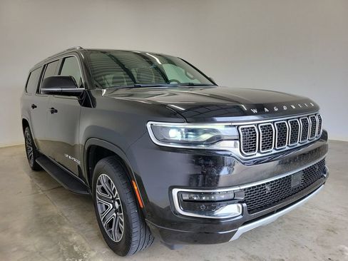 Used 2024 Jeep Wagoneer L Series II AWD/4WD image 4