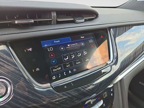 Used 2024 Cadillac XT6 Premium Luxury AWD/4WD image 22