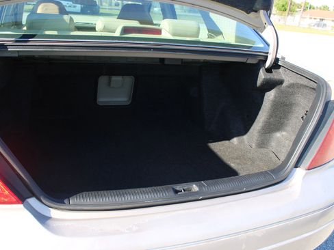 Used 2001 Toyota Avalon XL FWD image 10