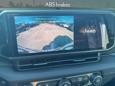 New 2025 Jeep Wrangler Rubicon image 31