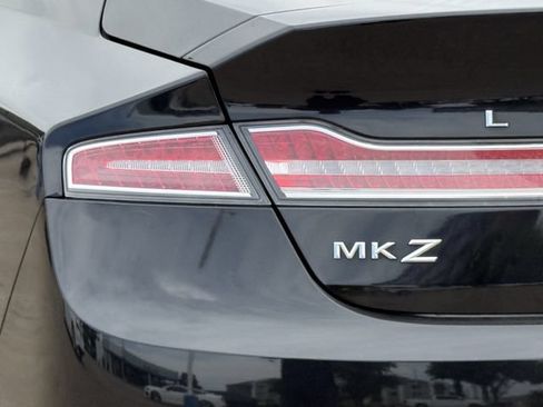 Used 2013 Lincoln MKZ FWD image 7