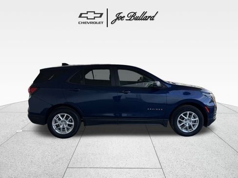 Used 2023 Chevrolet Equinox LS image 7
