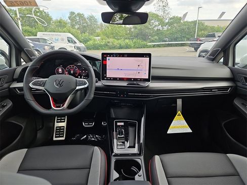 New 2025 Volkswagen GTI SE image 4