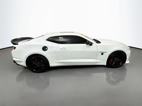 Used 2022 Chevrolet Camaro LT w/ Redline Edition RWD image 8