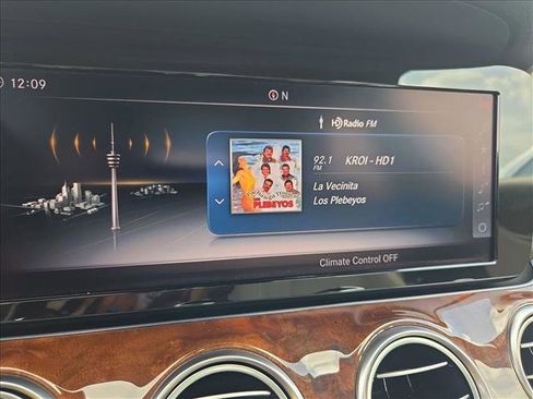 Used 2018 Mercedes-Benz E 300 image 26