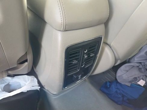 Used 2011 Jeep Grand Cherokee Laredo RWD image 41