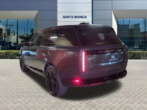 New 2026 Land Rover Range Rover Long Wheelbase SE AWD/4WD image 3