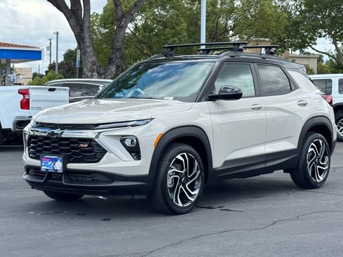 New 2026 Chevrolet TrailBlazer RS FWD image 3