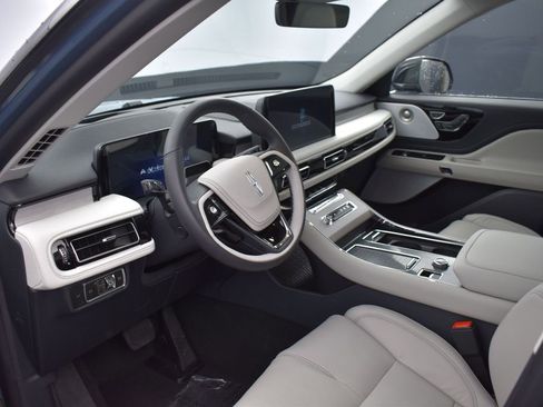 New 2026 Lincoln Aviator Reserve w/ Luxury Package image 8