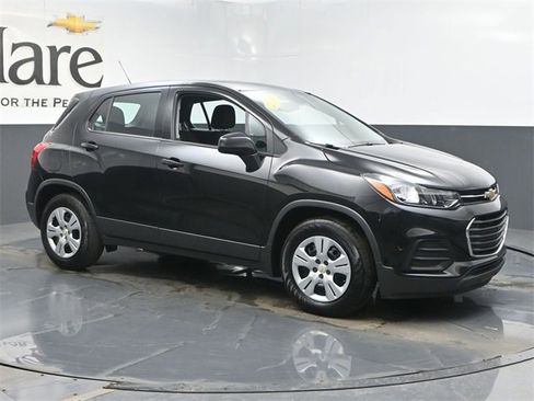 Used 2019 Chevrolet Trax LS image 6