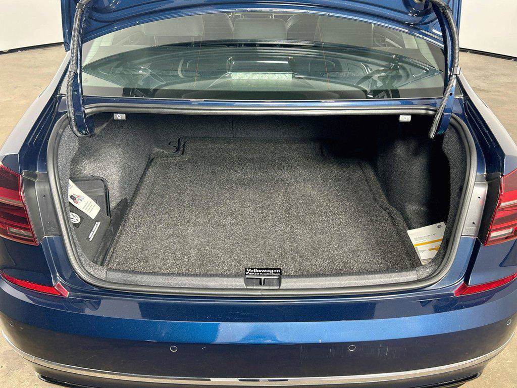 Used 2019 Volkswagen Passat 2.0T SE R-Line FWD image 27