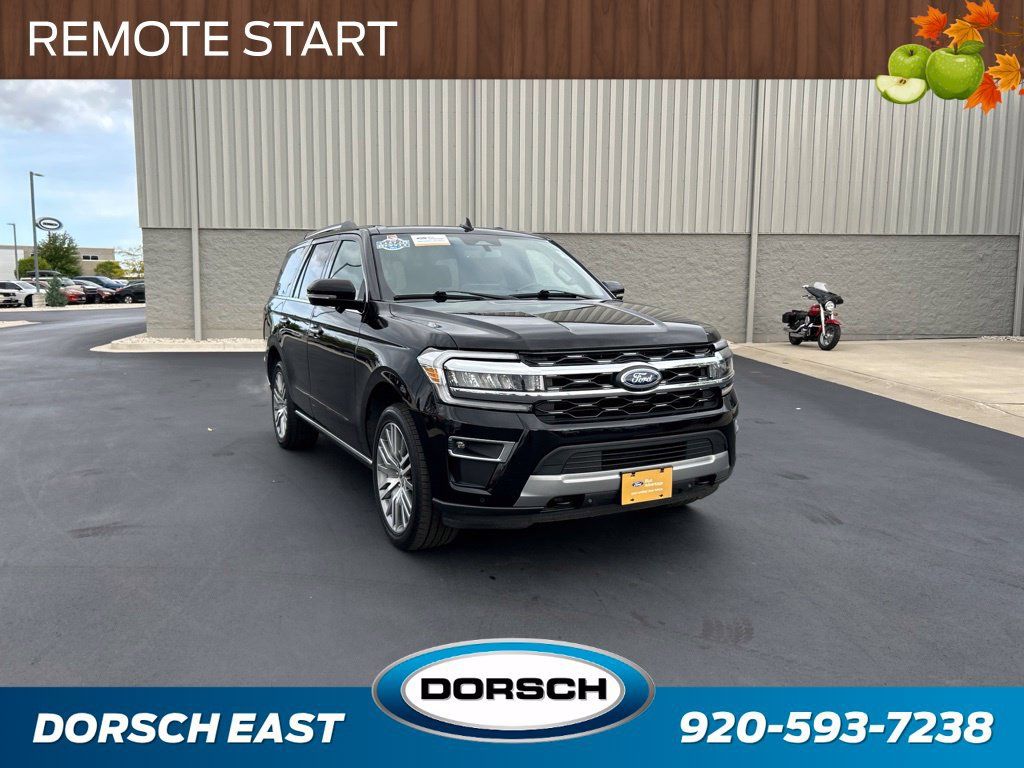 Used 2024 Ford Expedition Limited AWD/4WD image 3