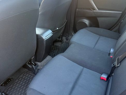 Used 2011 MAZDA MAZDA3 i Touring image 32