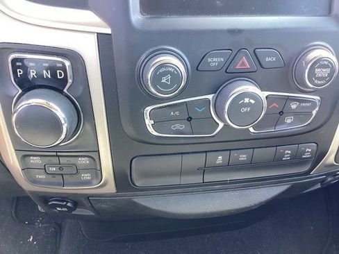 Used 2018 RAM 1500 Big Horn AWD/4WD image 30
