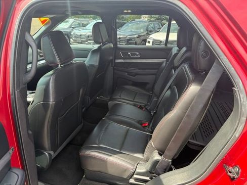 Used 2018 Ford Explorer Sport w/ Equipment Group 401A AWD/4WD image 8