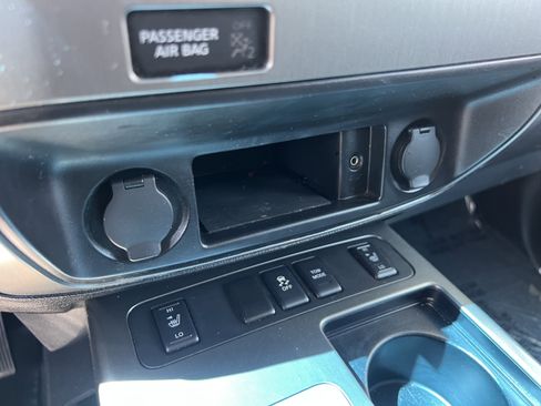 Used 2012 Nissan Armada SL image 24