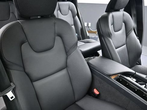 Used 2023 Volvo XC90 B6 Plus w/ Protection Package Premier AWD/4WD image 14